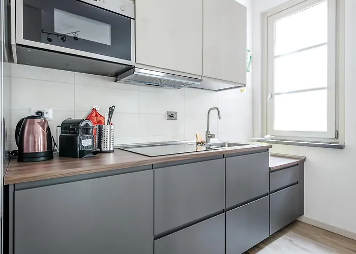 Hostly-giugio's House-lungarni And Town Center