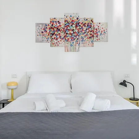 Apartament Hostly-giugio's House-lungarni And Town Center *